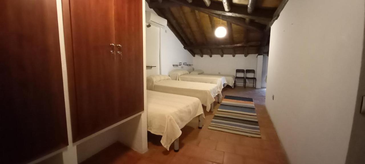 Albergue Turistico "San Blas" De Oliva De Plasencia Exteriör bild