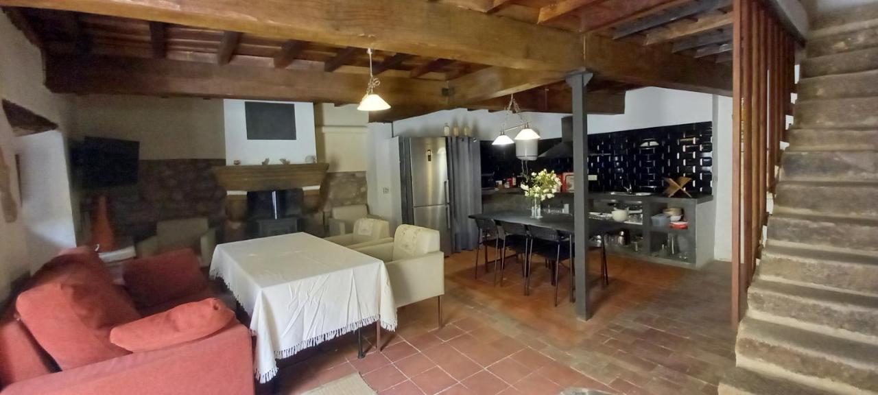 Albergue Turistico "San Blas" De Oliva De Plasencia Exteriör bild