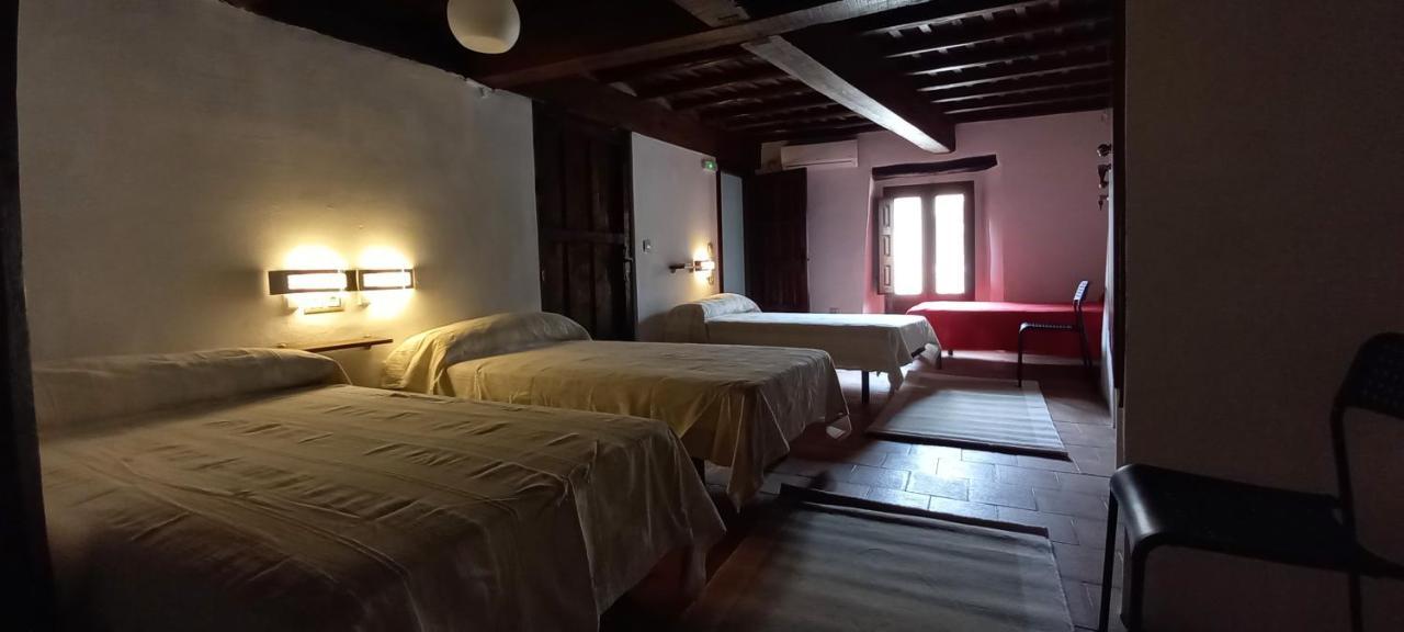 Albergue Turistico "San Blas" De Oliva De Plasencia Exteriör bild