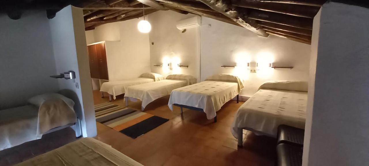 Albergue Turistico "San Blas" De Oliva De Plasencia Exteriör bild